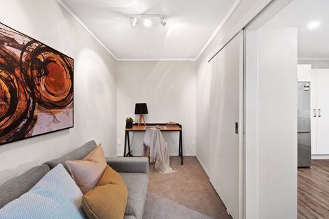 Photo of property in 2/9 Takutai Avenue, Bucklands Beach, Auckland, 2012