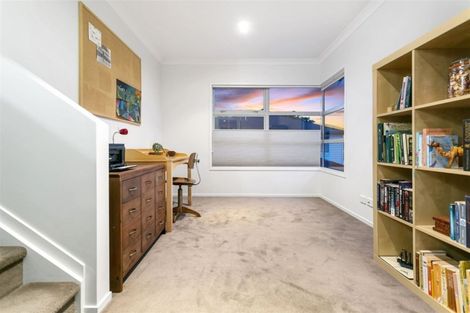 Photo of property in 9a Heathcote Road, Castor Bay, Auckland, 0620