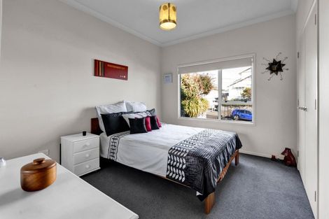 Photo of property in 19 Nobs Line, Strandon, New Plymouth, 4312