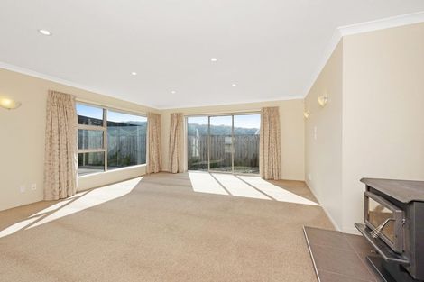 Photo of property in 99 Bing Lucas Drive, Tawa, Wellington, 5028