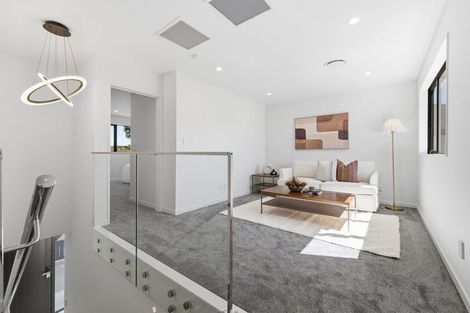Photo of property in 7b September Place, Forrest Hill, Auckland, 0620