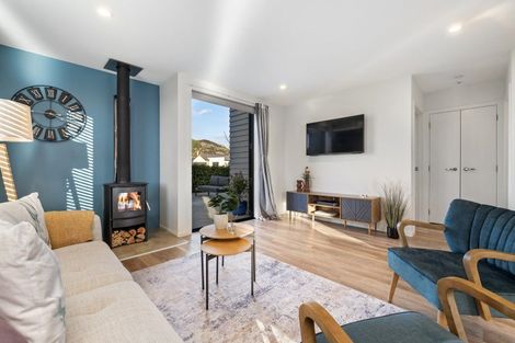 Photo of property in 6 Learning Rock Lane, Wanaka, 9305