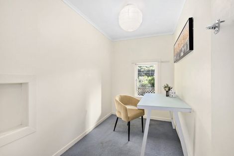 Photo of property in 98 Karepa Street, Brooklyn, Wellington, 6021