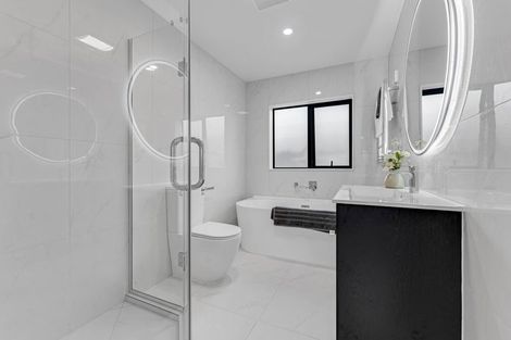 Photo of property in 11 Seagreen Avenue, Rosehill, Papakura, 2113