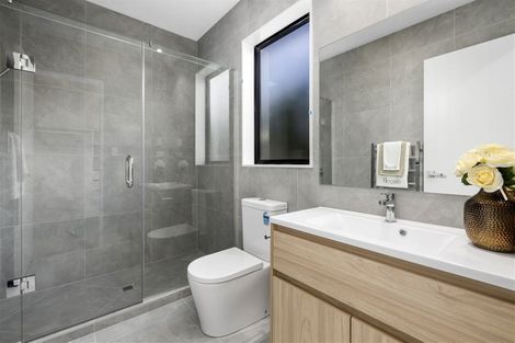 Photo of property in 23 Vinistra Road, Kumeu, 0810