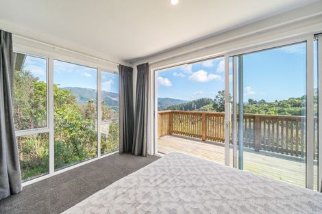 Photo of property in 66 Mount Marua Way, Timberlea, Upper Hutt, 5018