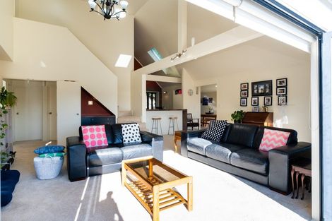 Photo of property in 13 Amner Place, Bluff Hill, Napier, 4110