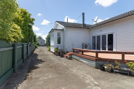 Photo of property in 21 Chamberlain Street, Dannevirke, 4930