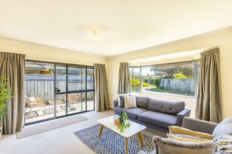 Photo of property in 3 Glen Loch Place, Paraparaumu, 5032