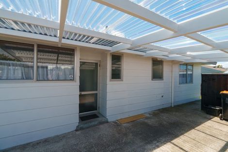 Photo of property in 33 Tiller Close, Kelvin Grove, Palmerston North, 4414