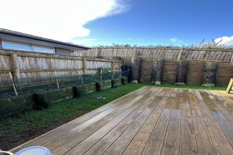 Photo of property in 19 Pouate Way, Waiuku, 2123