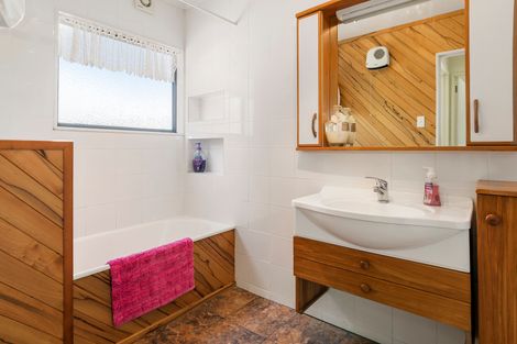 Photo of property in 60a Osprey Drive, Welcome Bay, Tauranga, 3112