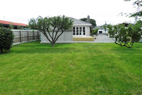 Photo of property in 30 Balmoral Street, Oamaru North, Oamaru, 9400