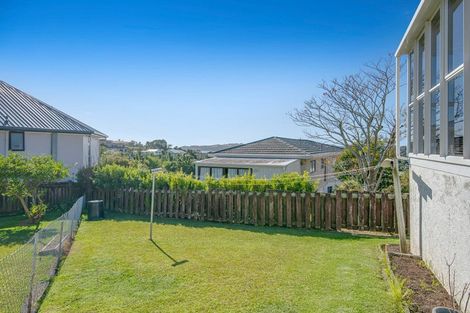 Photo of property in 2/2 Tower Hill, Stanmore Bay, Whangaparaoa, 0930