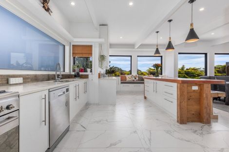 Photo of property in 16 Whyte Street, Paraparaumu Beach, Paraparaumu, 5032