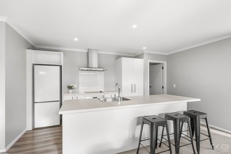 Photo of property in 7 Te Awa Rere Grove, Stokes Valley, Lower Hutt, 5019