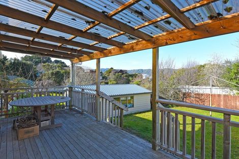 Photo of property in 2 Gainsborough Grove, Belmont, Lower Hutt, 5010