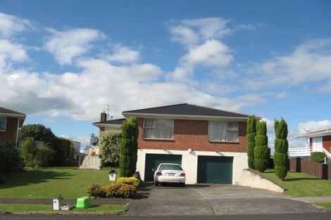 Photo of property in 8 Chatsworth Crescent, Pakuranga Heights, Auckland, 2010