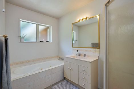 Photo of property in 42 Kotare Place, South Bay, Kaikoura, 7300