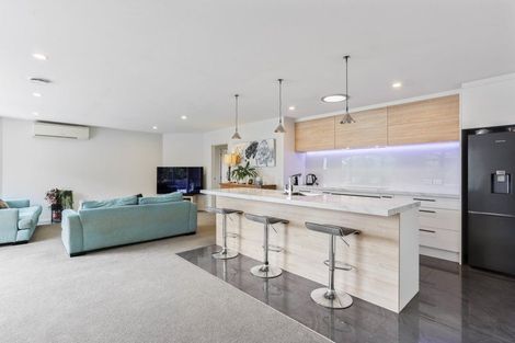 Photo of property in 7 Ambrose Place, Rangiora, 7400