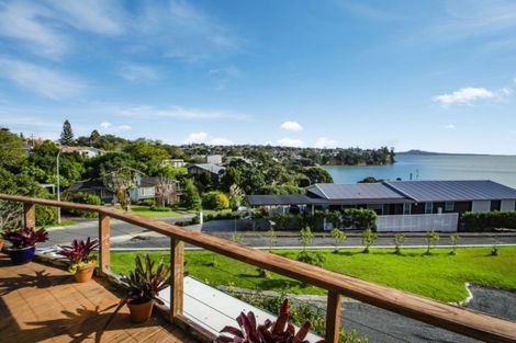 Photo of property in 11 Rangitoto View Road, Cockle Bay, Auckland, 2014