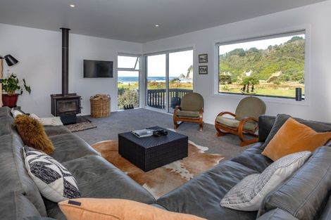 Photo of property in 101 Pohutukawa Crescent, Whangamata, 3620