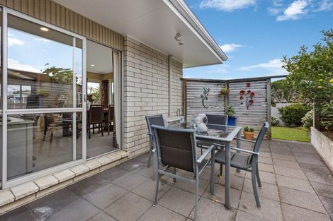 Photo of property in 4 Evelyn Place, Welbourn, New Plymouth, 4310