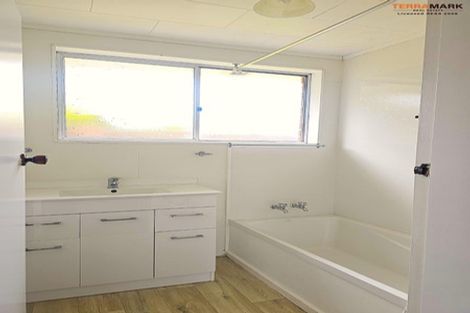 Photo of property in 9b Nevada Grove, Totara Park, Upper Hutt, 5018