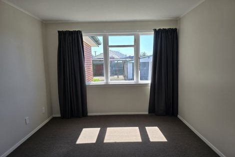 Photo of property in 37 Flay Crescent, Burnside, Christchurch, 8053