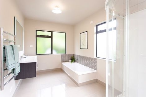 Photo of property in 19 Oakland Avenue, Saint Johns Hill, Whanganui, 4500