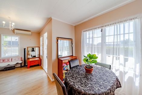 Photo of property in 37 Coventry Avenue, Tamatea, Napier, 4112