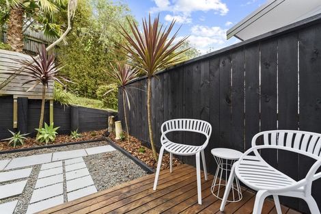 Photo of property in 3/17 Pannill Place, Oteha, Auckland, 0632