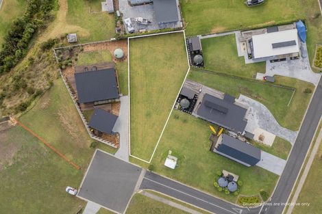 Photo of property in 4 Joyce Harsant Place, Cooks Beach, 3591