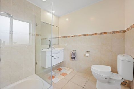 Photo of property in 1/242 Botany Road, Golflands, Auckland, 2013