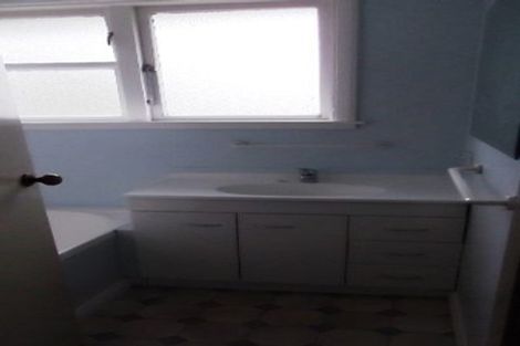 Photo of property in 1014 Hood Street, Mayfair, Hastings, 4122