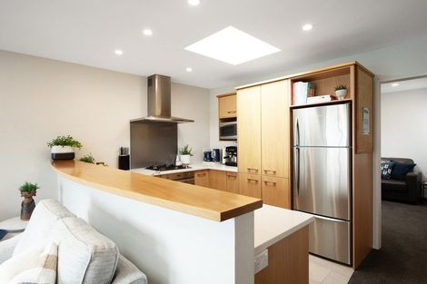 Photo of property in 4/148 Evans Bay Parade, Roseneath, Wellington, 6021