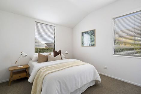 Photo of property in 2/4 Argyle Terrace, Milford, Auckland, 0620