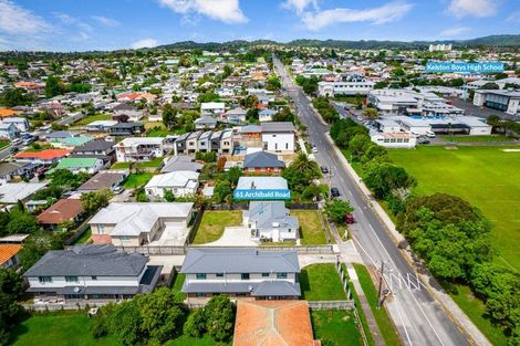 Photo of property in 61 Archibald Road, Kelston, Auckland, 0602