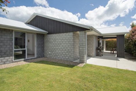 Photo of property in 21 Butterworth Crescent, Papamoa Beach, Papamoa, 3118