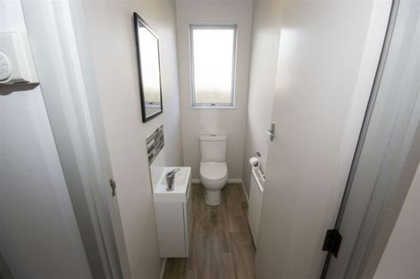 Photo of property in 29 Kings Avenue, Waikuku Beach, 7402