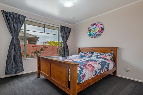 Photo of property in 72 Parnell Heights, Kelvin Grove, Palmerston North, 4414