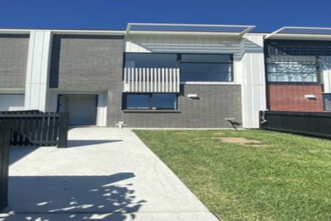 Photo of property in 25a O'meara Street, Swanson, Auckland, 0614