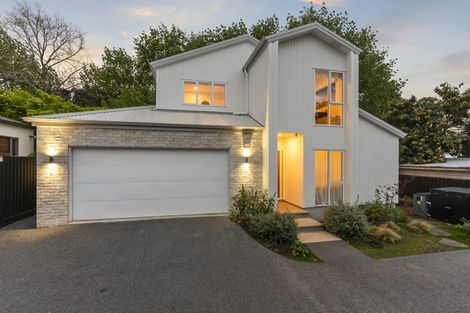 Photo of property in 35a Sullivan Avenue, Mangere Bridge, Auckland, 2022