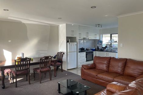 Photo of property in 8 Foxlaw Street, Randwick Park, Auckland, 2105