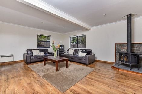 Photo of property in 20 Geoffrey Road, Torbay, Auckland, 0630