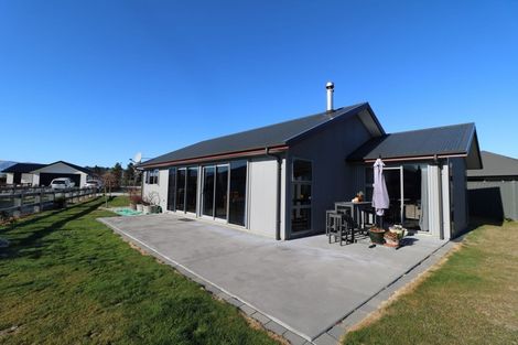 Photo of property in 37 Sherwin Avenue, Albert Town, Wanaka, 9305