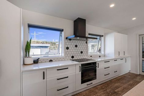 Photo of property in 14 Mowhanau Drive, Kai Iwi, Whanganui, 4574