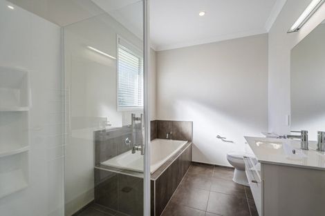 Photo of property in 8 Britannia Dell, Pauanui, Hikuai, 3579