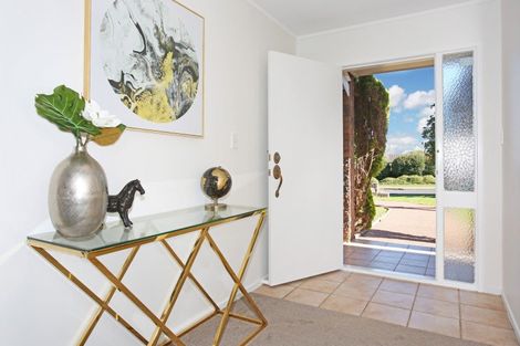 Photo of property in 52 Bob Charles Drive, Golflands, Auckland, 2013