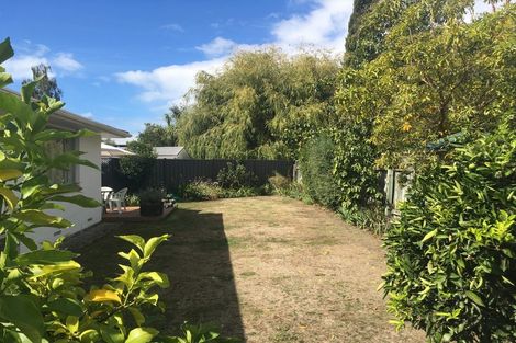 Photo of property in 2/34 Te Aute Road, Havelock North, 4130